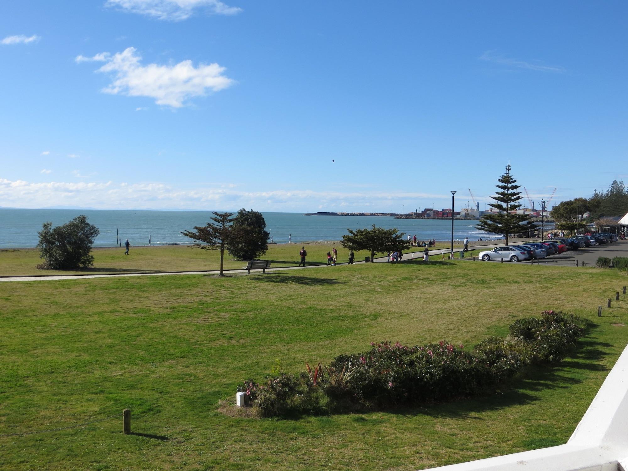 Harbour View Motel On Ahuriri Beach In Napier Nz With Sea View Suites Esterno foto