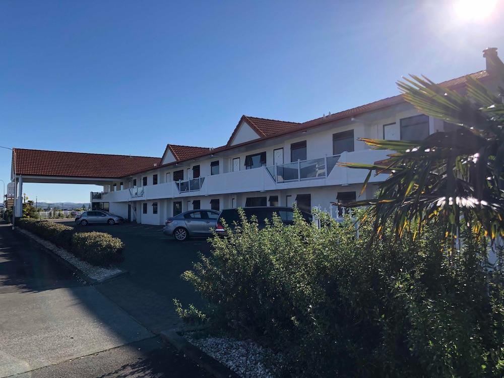 Harbour View Motel On Ahuriri Beach In Napier Nz With Sea View Suites Esterno foto
