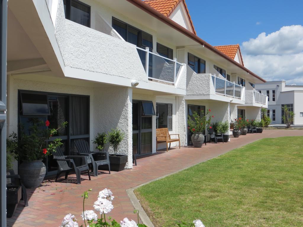 Harbour View Motel On Ahuriri Beach In Napier Nz With Sea View Suites Esterno foto