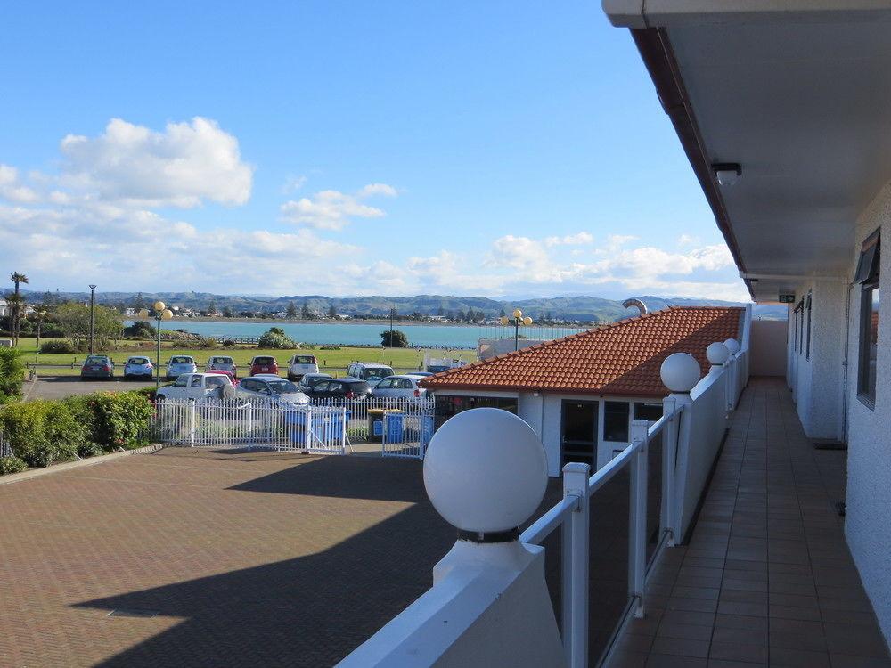 Harbour View Motel On Ahuriri Beach In Napier Nz With Sea View Suites Esterno foto